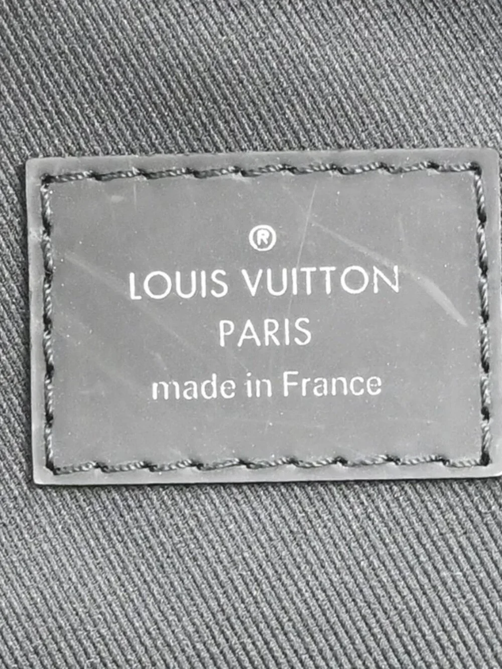 Louis Vuitton outside 	ab